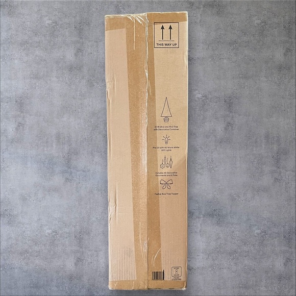 NIB Member's Mark Pre-Lit 32" Tree & Decorating Kit - Blues & Metallics - Picture 5 of 5